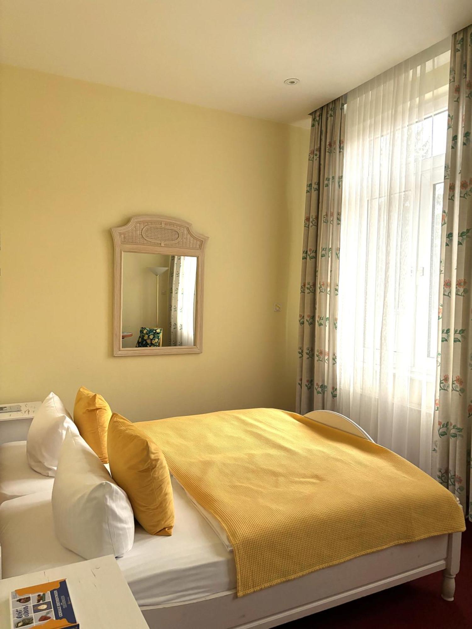 Hotel Villa Hentzel Weimar  Ngoại thất bức ảnh