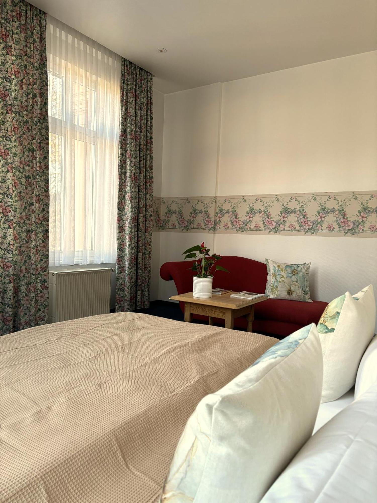 Hotel Villa Hentzel Weimar  Ngoại thất bức ảnh